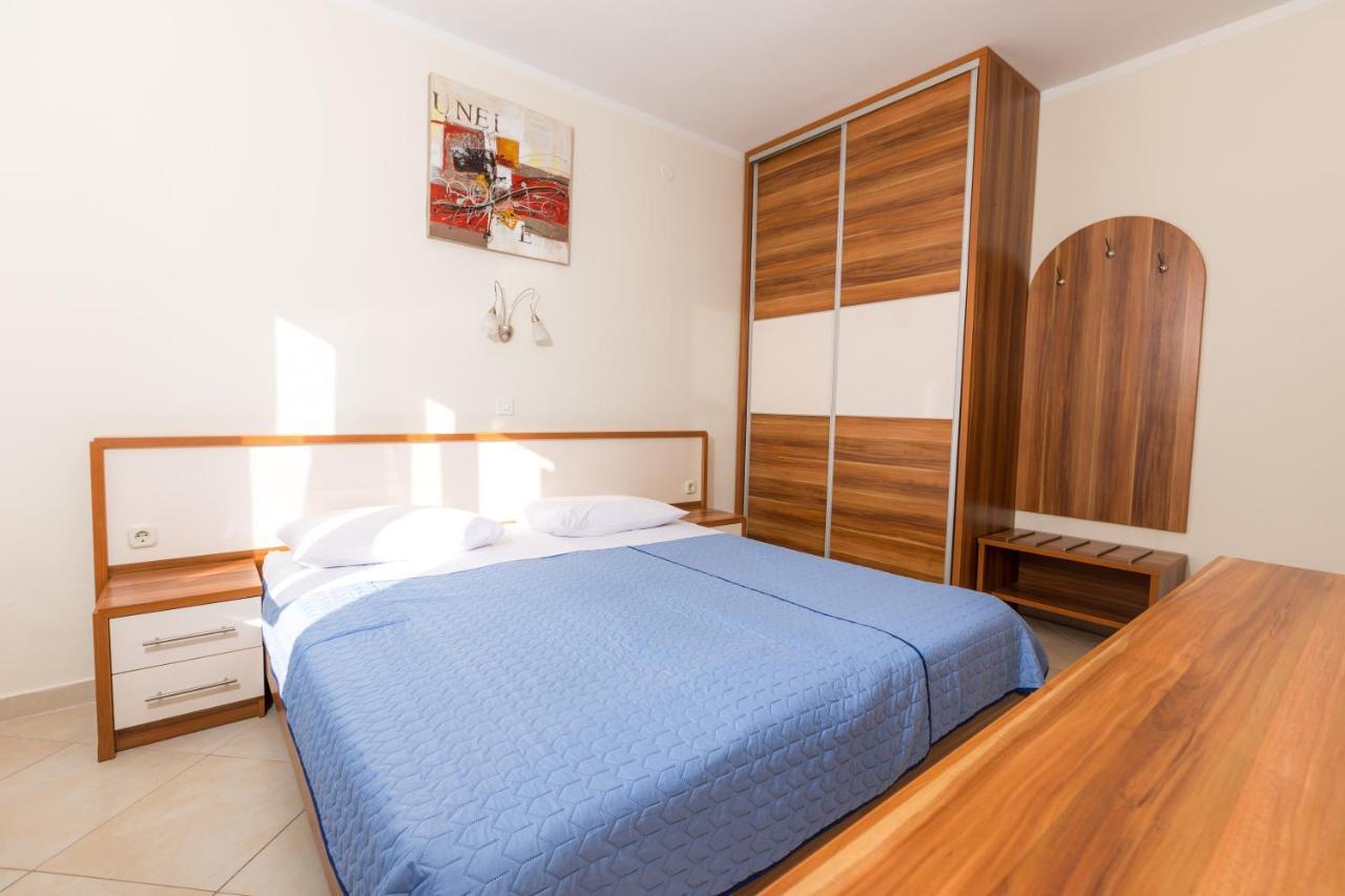 スタリグラード Pansion Croatia Bed & Breakfast エクステリア 写真